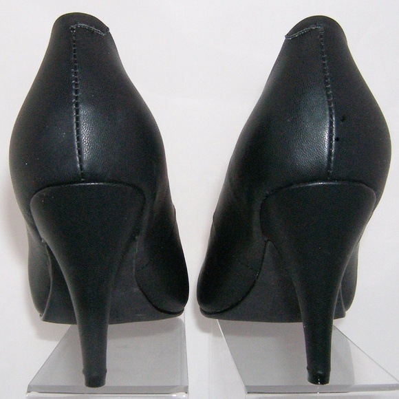 B.F.T. by Barefoot Tess 'Charlotte' pump size 14 - Picture 8 of 8